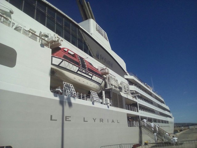 aida stella celebrity constellation le lyrial  sovereign  6